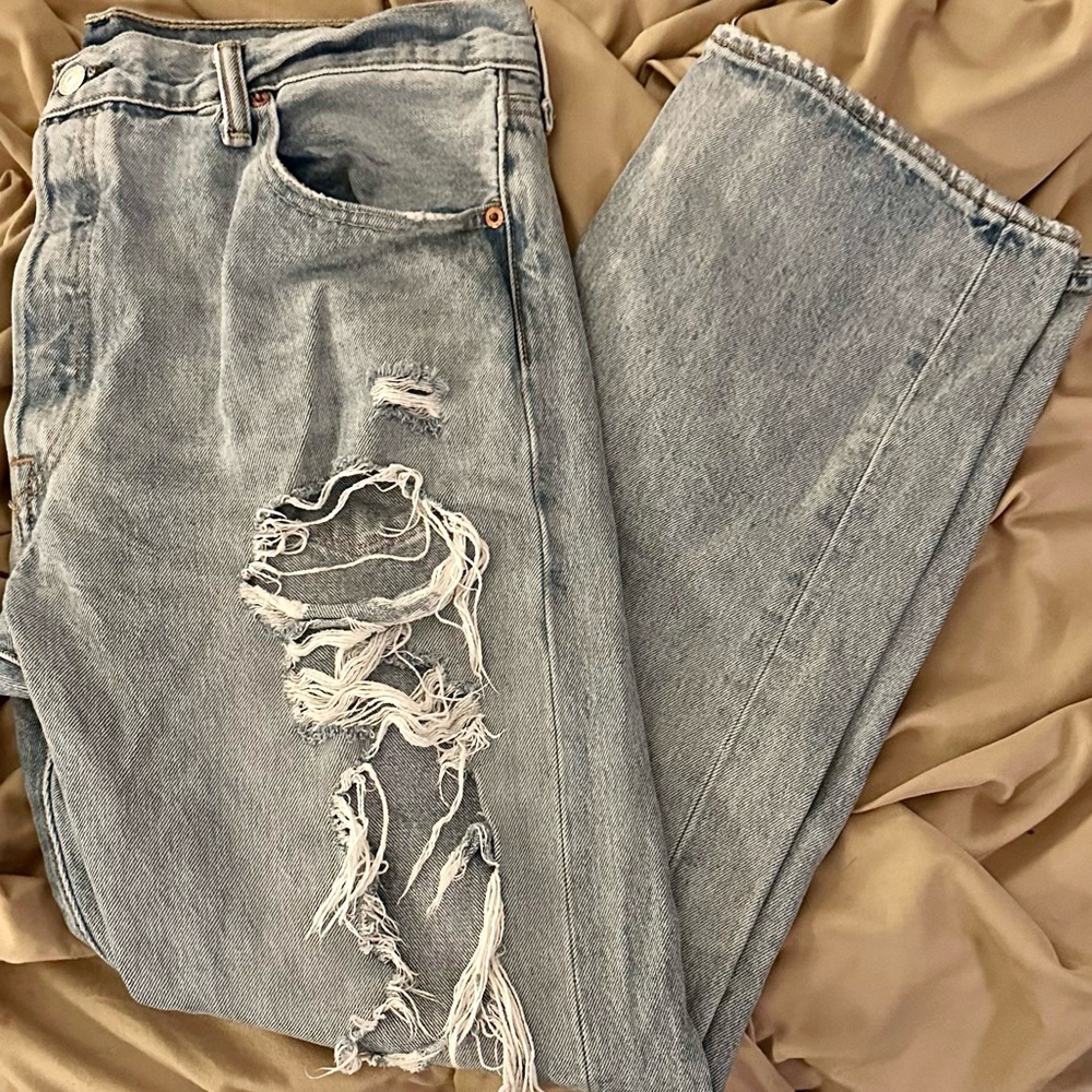 Distressed Levi Jeans